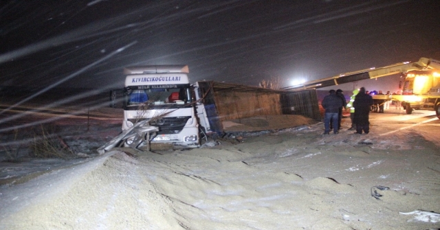 Konyada Zincirleme Trafik Kazası: 1 Ölü, 18 Yaralı