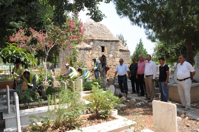 Mezarlıklara Ramazan Bakımı