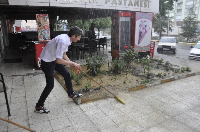 Seydişehir’de Sağanak Yağış Hayatı Olumsuz Etkiledi