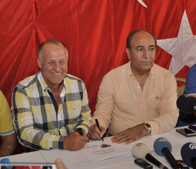 Mersin İdmanyurdu Mesut Bakkal İle Sözleşme İmzaladı