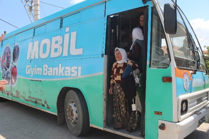 Mobil Giyim Bankası İhtiyaç Sahipleri İçin Yola Çıktı