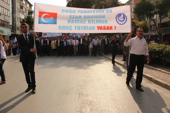 Konya Ülkü Ocakları Doğu Türkistan İçin Yürüdü