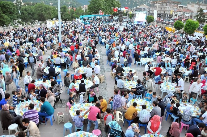 Akşehir’de 731 Yıl Sonra Nasreddin Hoca İle İftar Coşkusu