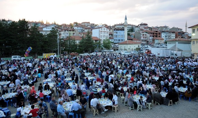 Akyürek, “Müslüman Kardeşlerimize Dua Edelim”