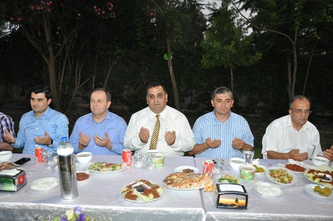 Başkan Can, Tarsus Ve Çamlıyayla Kaymakamlarına Veda Yemeği Verdi