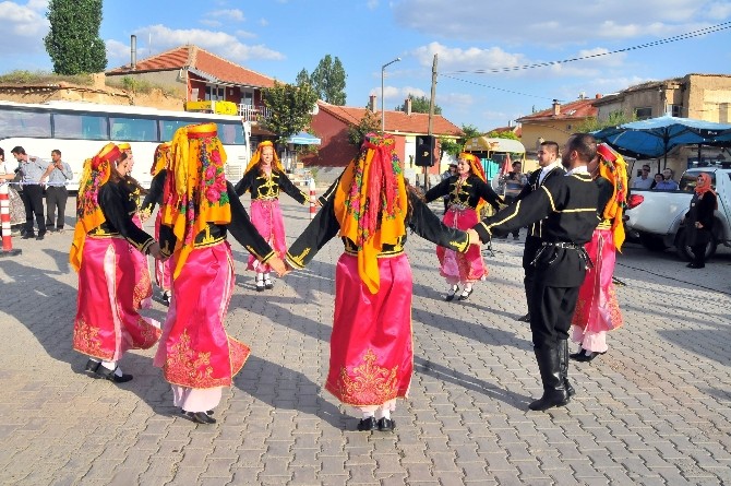 Macaristan Ve İstanbul Ekibi Ortaköy’de Gösteri Sundu