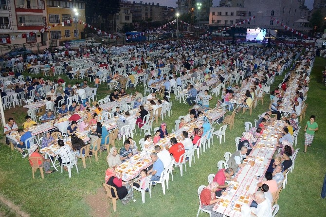 Mersin Büyükşehir, Toroslar’da Binlerce Kişiye İftar Verdi