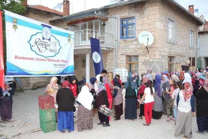 Beyşehir’de Toplu İftar Sofrası Kuruldu