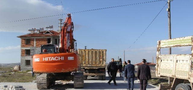 CİHANBEYLİ’NİN BİR MAHALLESİNİN DAHA İÇME SUYU SORUNU ÇÖZÜLÜYOR