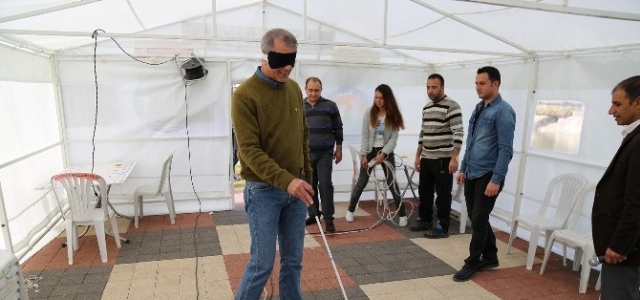 Mezitli Belediyesi’nden ‘Karanlık Çadır’ Etkinliği