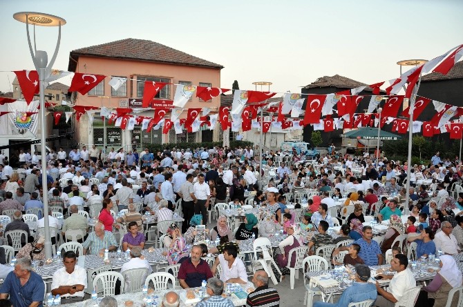 Büyükşehir’den Tarsus’ta İftar Sofrası