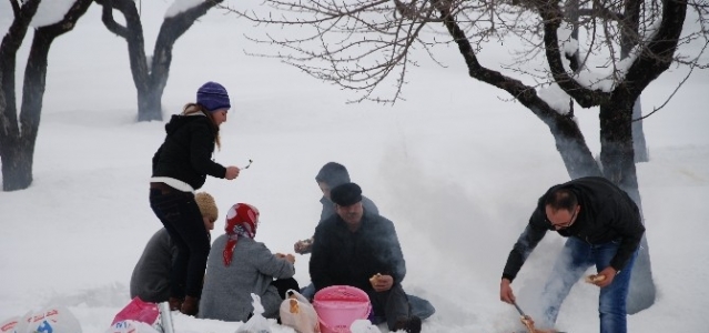 Silifke’de Hafta Sonu Kar Keyfi