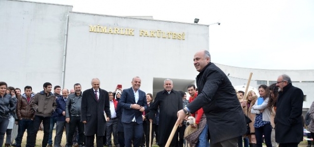 MEÜ Mimarlık Fakültesi Ek Binası İçin Temel Atıldı