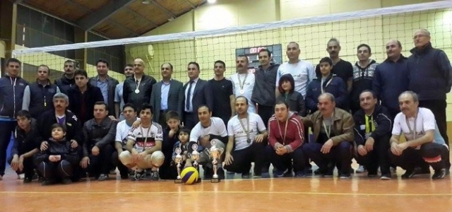 Beyşehir’de Öğretmenler Arası Voleybol Turnuvası Sona Erdi