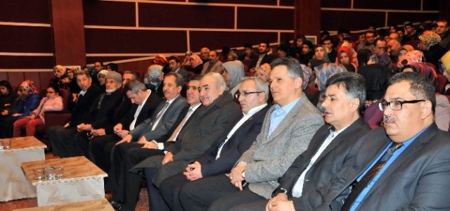 Akşehir’de Vakkasoğlu’ndan Konferans