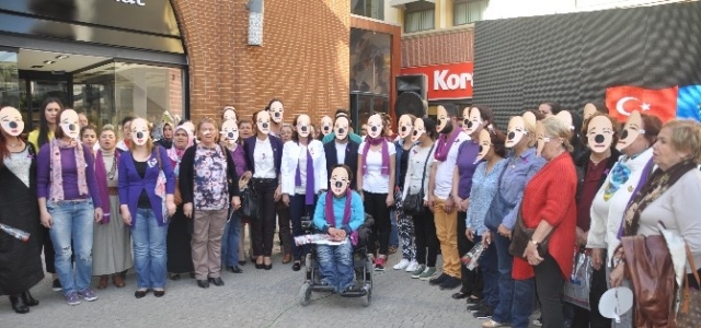Forum Mersin’de Herkes Sustu, Kadınlar Konuştu