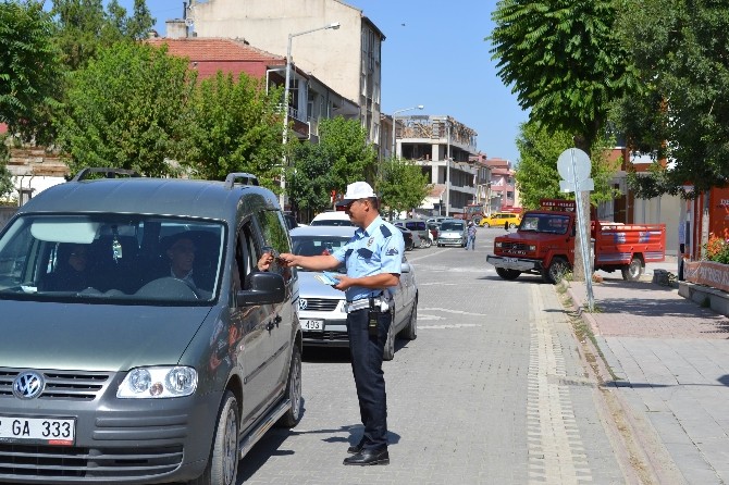 Kulu’da Trafik Polisinden Broşürlü Uyarı