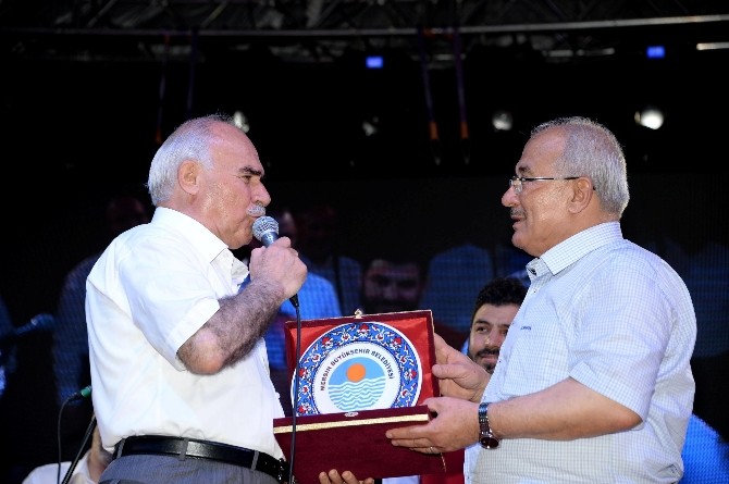 Mersin’de Hafız İsmail Coşar’dan İlahiler