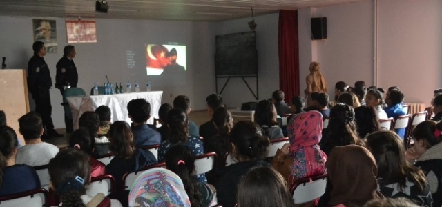 Kulu’da Okullardaki Mesleki Eğitim Seminerleri Sürüyor