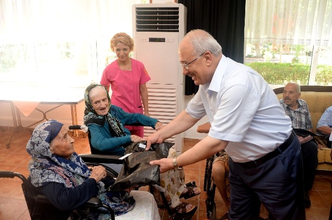 Başkan Kocamaz, Yaşlılar Ve Çocukların Bayramını Kutladı