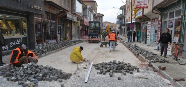 Ereğli’de Yol Ve Kaldırım Çalışmaları Sürüyor