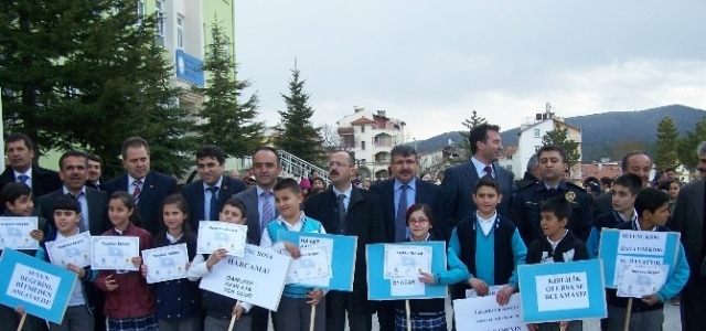 Beyşehir’de İhsan Kabadayı Ortaokuluna Mavi Bayrak