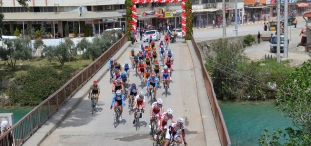 Uluslararası Mersin Bisiklet Turu Başladı