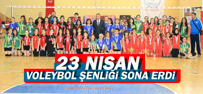 23 Nisan Voleybol Şenliği Sona Erdi