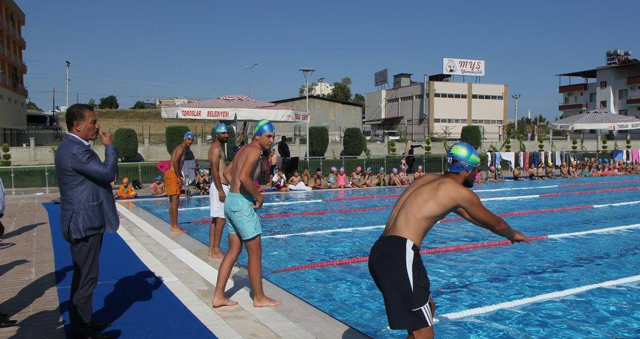 Toroslar'ın olimpik yüzme havuzu yetişkinlere de hizmet verecek