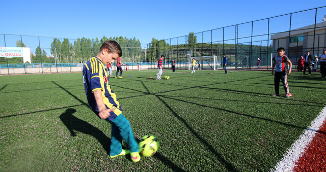 Beyşehir Belediyesi yaz futbol okulu açıyor
