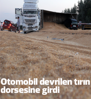 Otomobil Devrilen Tırın Dorsesine Girdi