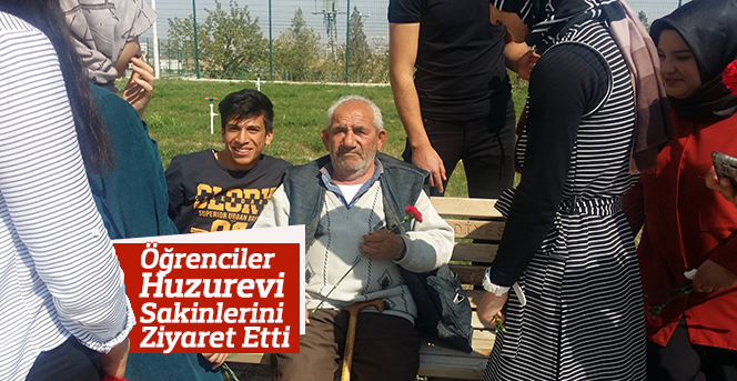 Öğrencilerden Huzurevi Ziyareti