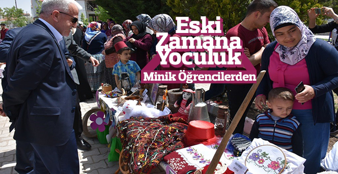 Minik Öğrenciler Eski Zamanlara Ait Eşyaları Tanıttı