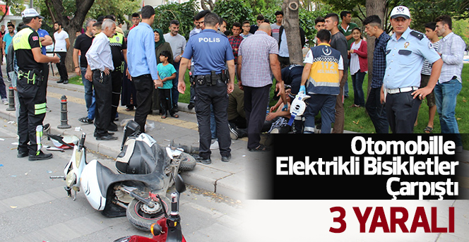 Otomobille elektrikli bisikletler çarpıştı: 3 yaralı