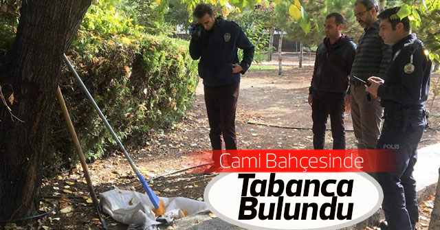 Cami Bahçesinde Gömülü Tabanca Bulundu