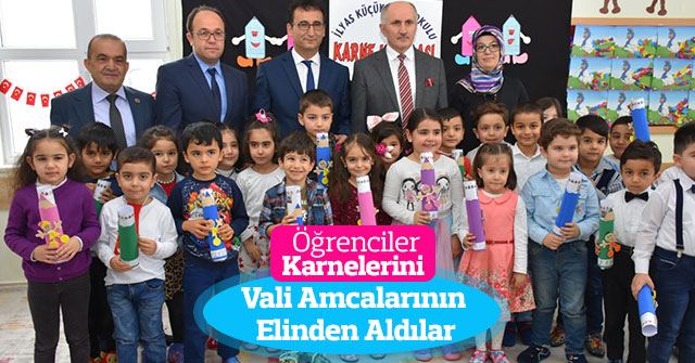 Öğrenciler Karnelerini Vali Amcalarının Elinden Aldılar