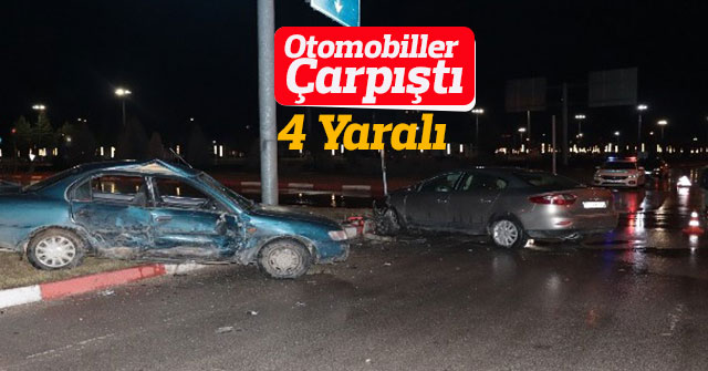 İki otomobil kavşakta çarpıştı; 4 Yaralı