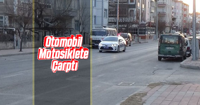 Otomobile çarpan motosikletin sürücüsü metrelerce sürüklendi