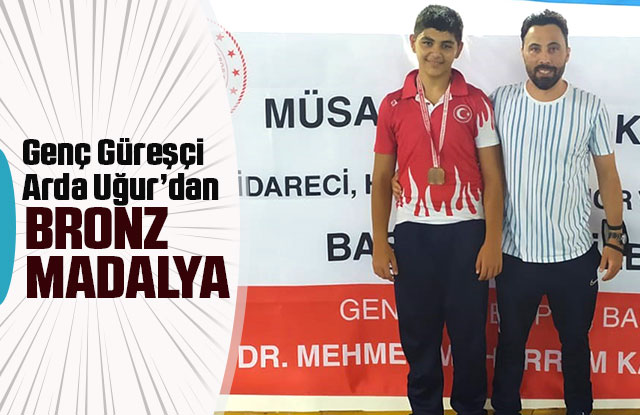 Genç Güreşçi Arda Uğur’dan Bronz Madalya