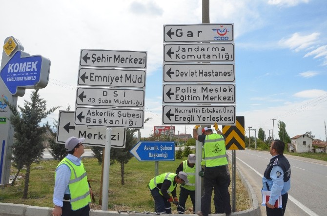 Ereğli’de Kavşaklara Yön Levhaları Takıldı