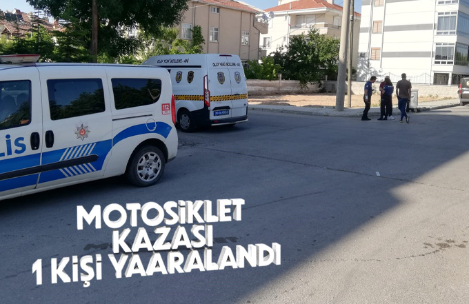 Hafif ticari araç ile motosiklet çarpıştı: 1 yaralı