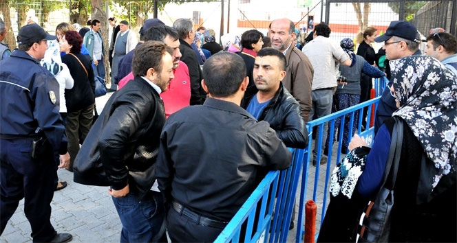 Tanığın lüks aracına madenci yakınlarından tepki