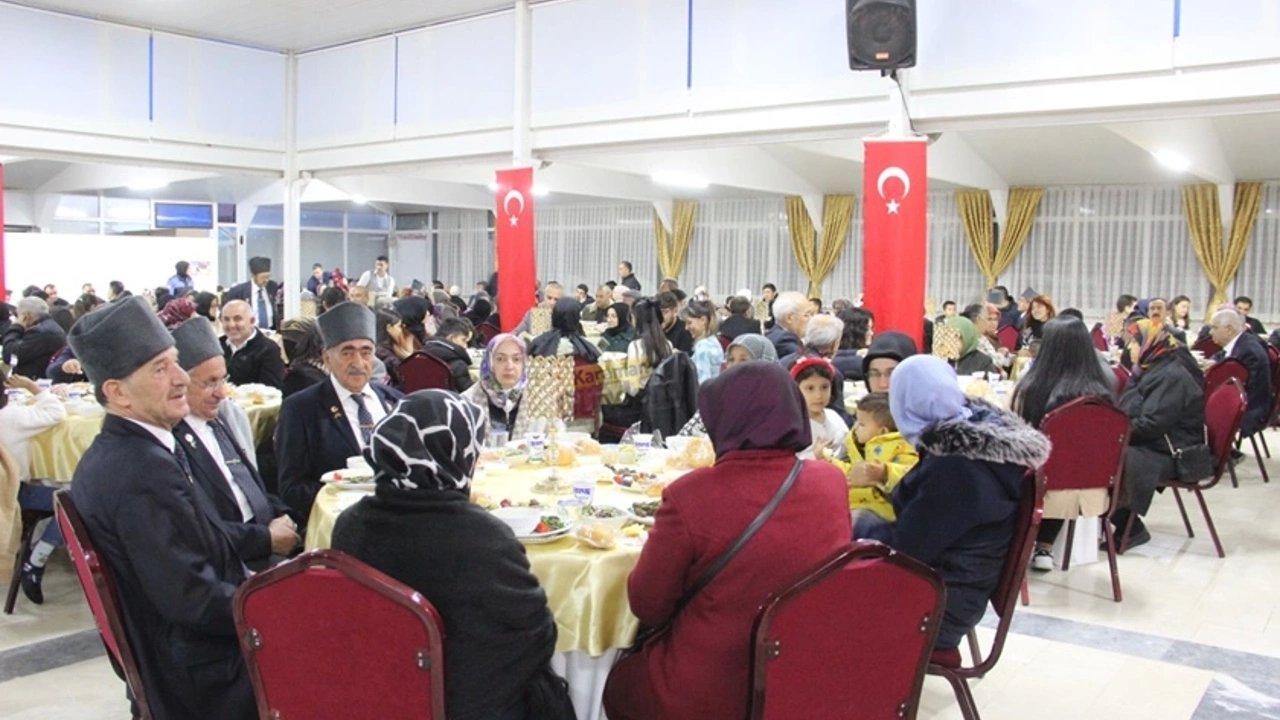 Karaman'da 18 Mart İftarı Şehit Aileleriyle Yapıldı