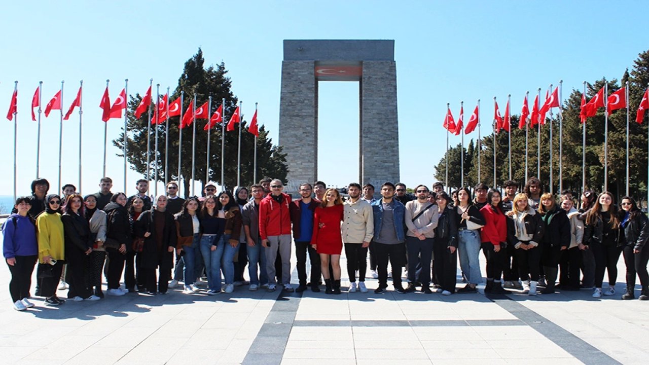 KMÜ Öğrencileri Tarihi Çanakkale Şehitliği'ni Ziyaret Etti