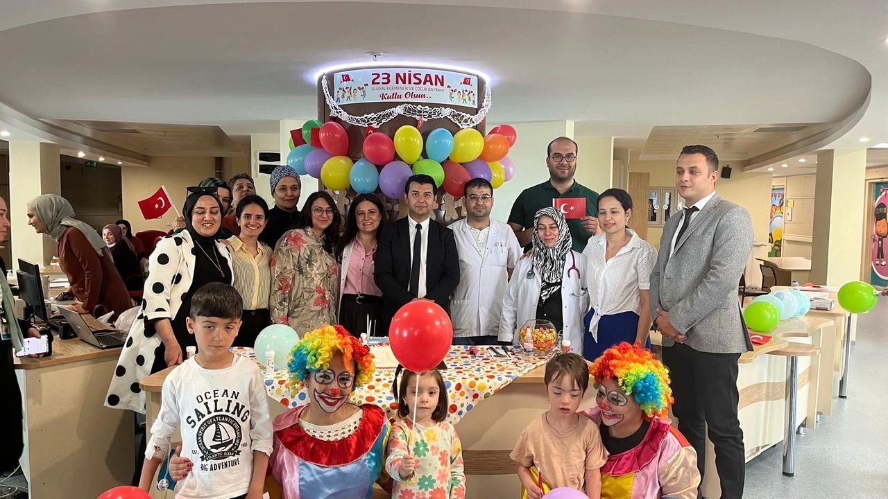 Karaman Hastanesi: Tedavi Gören Çocuklar için 23 Nisan Coşkusu
