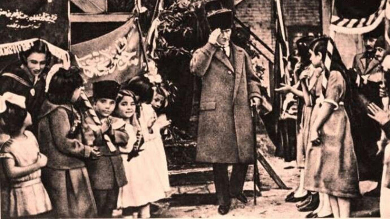 Baştuğ'tan 23 Nisan Mesajı: Atatürk'ün Mirasıyla Geleceğe Yürüyoruz!