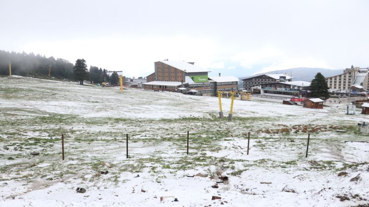 Uludağ'da Yaz Mevsimi Yaklaşırken Beklenmedik Kar Yağışı!