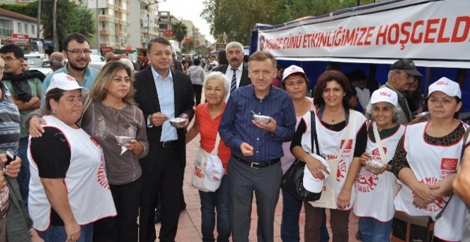 Silifke Belediyesi'nden 3 Bin Kişiye Aşure İkramı