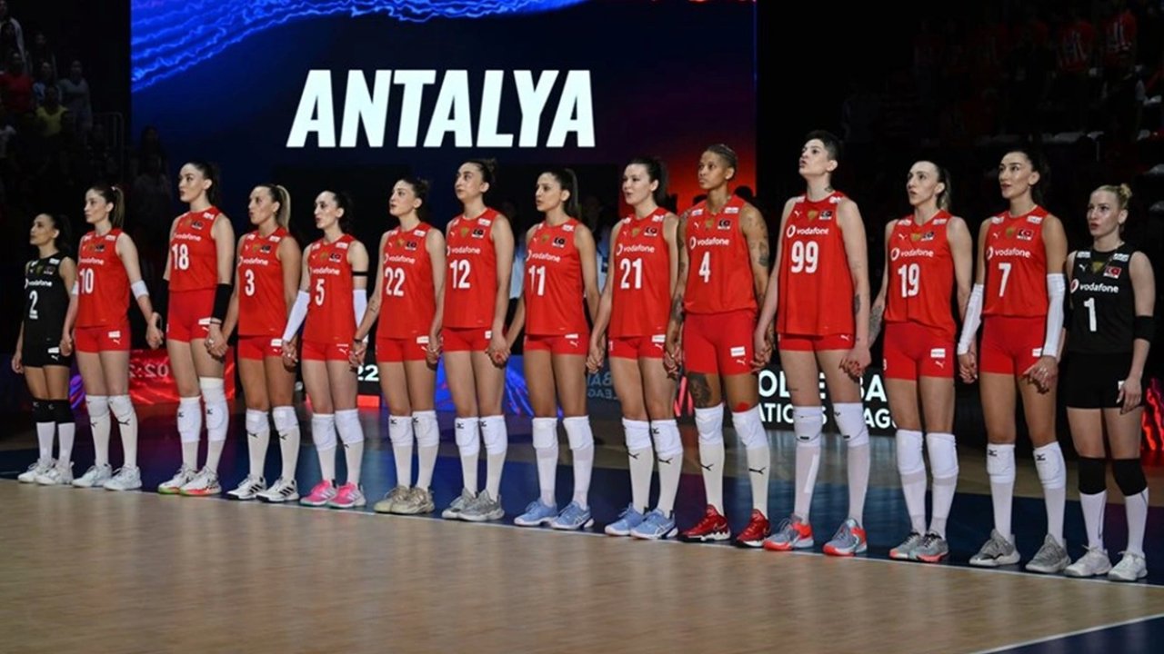 Türkiye Kadın Voleybol: Hollanda'yı 3-1 Yendi!