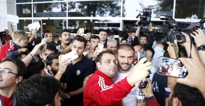 Beşiktaş Antalya'ya Geldi